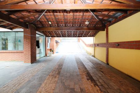 Casa de condomínio para alugar com 648m², 5 quartos e 6 vagas Casa de condomínio para alugar com 648m², 5 quartos e 6 vagasGaragem