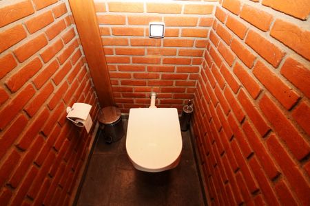 Casa de condomínio para alugar com 648m², 5 quartos e 6 vagas Casa de condomínio para alugar com 648m², 5 quartos e 6 vagasBanheiro Área de Churrasqueira