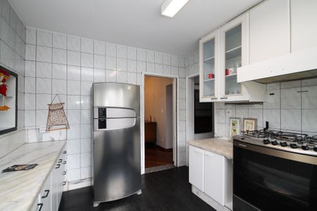 Casa de condomínio para alugar com 648m², 5 quartos e 6 vagas Casa de condomínio para alugar com 648m², 5 quartos e 6 vagasCozinha
