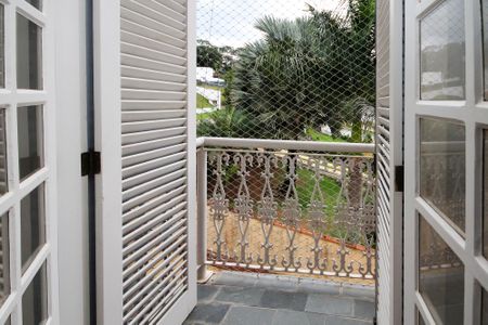 Casa de condomínio para alugar com 648m², 5 quartos e 6 vagas Casa de condomínio para alugar com 648m², 5 quartos e 6 vagasVaranda Suíte 3