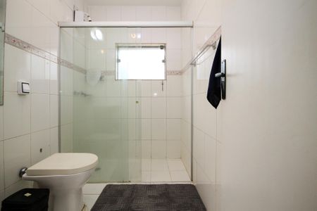 Casa de condomínio para alugar com 648m², 5 quartos e 6 vagas Casa de condomínio para alugar com 648m², 5 quartos e 6 vagasBanheiro Suíte 2