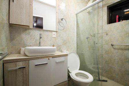 Casa de condomínio para alugar com 648m², 5 quartos e 6 vagas Casa de condomínio para alugar com 648m², 5 quartos e 6 vagasBanheiro Suíte 4