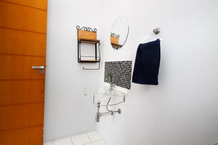 Casa de condomínio para alugar com 648m², 5 quartos e 6 vagas Casa de condomínio para alugar com 648m², 5 quartos e 6 vagasLavabo