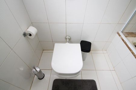 Casa de condomínio para alugar com 648m², 5 quartos e 6 vagas Casa de condomínio para alugar com 648m², 5 quartos e 6 vagasBanheiro Suíte 1