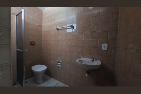 Banheiro de apartamento para alugar com 1 quarto, 44m² em Califórnia, Nova Iguaçu
