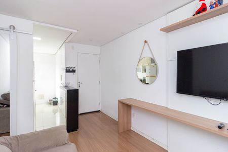 Sala de apartamento para alugar com 2 quartos, 40m² em Parque Panamericano, São Paulo