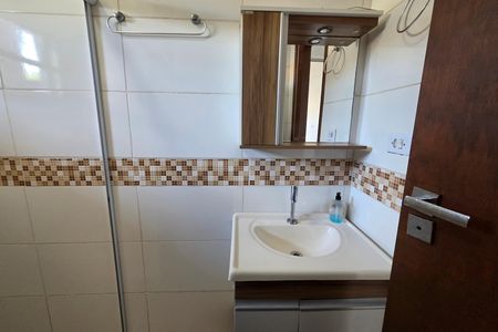 Casa de condomínio para alugar com 70m², 1 quarto e 1 vaga Casa de condomínio para alugar com 70m², 1 quarto e 1 vagaBanheiro