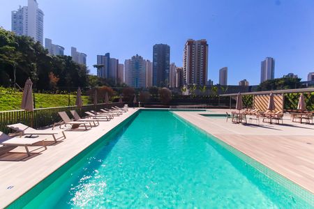 Studio para alugar com 43m², 1 quarto e sem vaga Studio para alugar com 43m², 1 quarto e sem vagaÁrea comum - Piscina