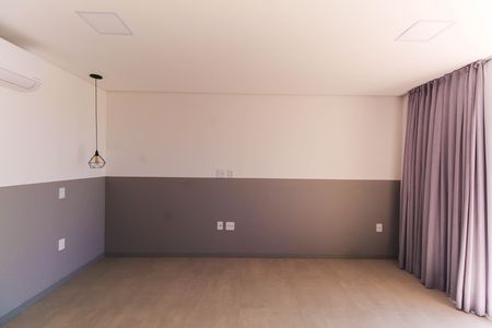 Studio para alugar com 43m², 1 quarto e sem vaga Studio para alugar com 43m², 1 quarto e sem vagaSala/Quarto