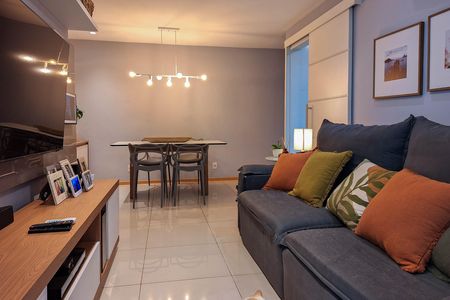 Apartamento para alugar com 100m², 2 quartos e 1 vaga Apartamento para alugar com 100m², 2 quartos e 1 vagaSala
