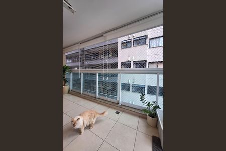 Apartamento para alugar com 100m², 2 quartos e 1 vaga Apartamento para alugar com 100m², 2 quartos e 1 vagaVaranda da Suíte 1