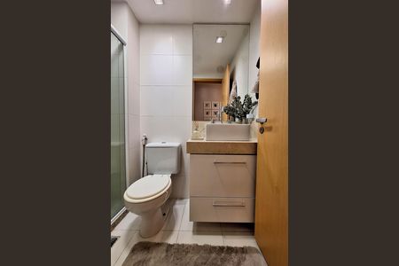 Apartamento para alugar com 100m², 2 quartos e 1 vaga Apartamento para alugar com 100m², 2 quartos e 1 vagaBanheiro