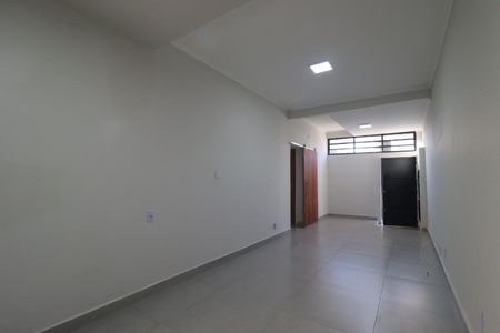 Sala de casa para alugar com 1 quarto, 70m² em Vila Seixas, Ribeirão Preto