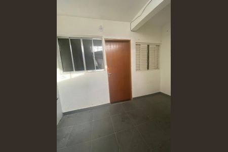 Entrada de casa para alugar com 1 quarto, 30m² em Parque Novo Lar, São Paulo