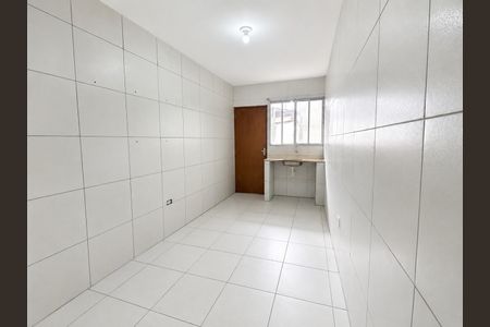 Cozinha de casa para alugar com 1 quarto, 30m² em Parque Novo Lar, São Paulo