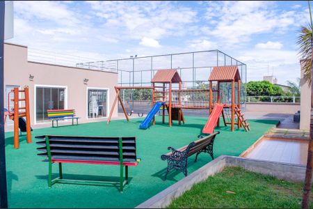 Apartamento à venda com 75m², 3 quartos e sem vagaÁrea comum - Playground