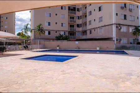 Apartamento à venda com 75m², 3 quartos e sem vagaÁrea comum - Piscina