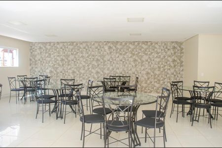 Apartamento à venda com 75m², 3 quartos e sem vagaÁrea comum - Salão de festas