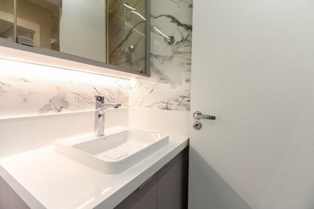 Apartamento à venda com 55m², 2 quartos e 1 vaga Apartamento à venda com 55m², 2 quartos e 1 vagaBanheiro Social