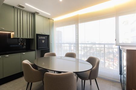 Apartamento à venda com 55m², 2 quartos e 1 vaga Apartamento à venda com 55m², 2 quartos e 1 vagaVaranda