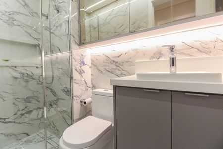 Apartamento à venda com 55m², 2 quartos e 1 vaga Apartamento à venda com 55m², 2 quartos e 1 vagaBanheiro Social