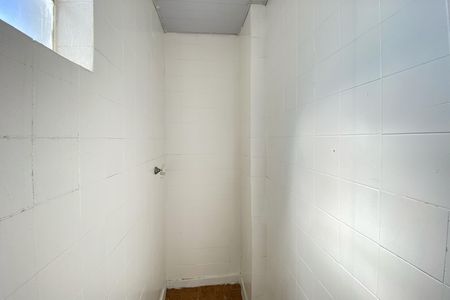 Apartamento à venda com 74m², 3 quartos e 1 vaga Apartamento à venda com 74m², 3 quartos e 1 vagaBanheiro de serviço