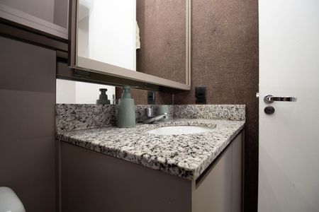 Apartamento à venda com 65m², 2 quartos e 1 vaga Apartamento à venda com 65m², 2 quartos e 1 vagaBanheiro da Suíte