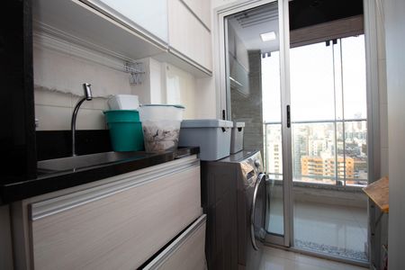 Apartamento à venda com 65m², 2 quartos e 1 vaga Apartamento à venda com 65m², 2 quartos e 1 vagaCozinha e Área de Serviço