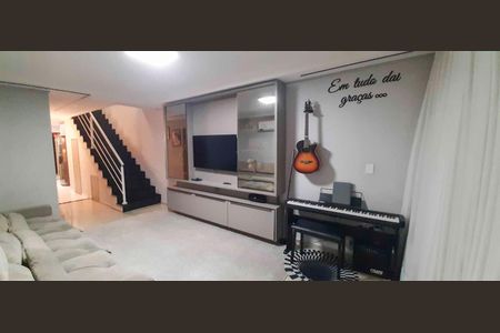 Sala de casa à venda com 3 quartos, 125m² em Cipava, Osasco