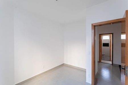 Casa à venda com 100m², 3 quartos e 2 vagas Casa à venda com 100m², 3 quartos e 2 vagasQuarto 1