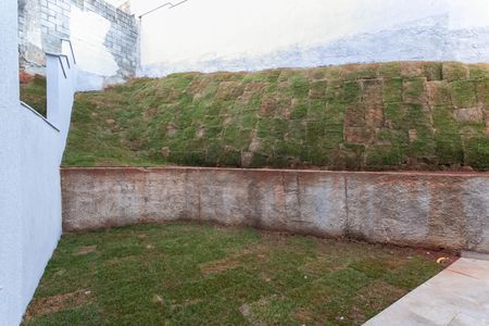 Casa à venda com 100m², 3 quartos e 2 vagas Casa à venda com 100m², 3 quartos e 2 vagasQuintal