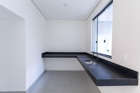 Casa à venda com 100m², 3 quartos e 2 vagas Casa à venda com 100m², 3 quartos e 2 vagasCozinha