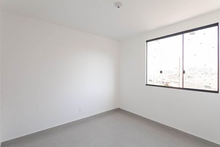 Casa à venda com 100m², 3 quartos e 2 vagas Casa à venda com 100m², 3 quartos e 2 vagasSuíte
