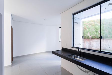 Casa à venda com 100m², 3 quartos e 2 vagas Casa à venda com 100m², 3 quartos e 2 vagasCozinha