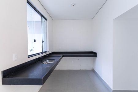Casa à venda com 100m², 3 quartos e 2 vagas Casa à venda com 100m², 3 quartos e 2 vagasCozinha