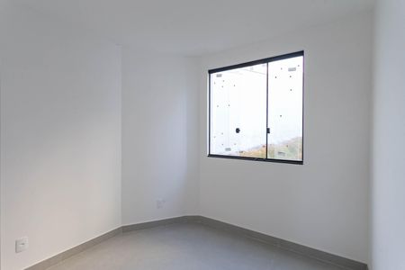 Casa à venda com 100m², 3 quartos e 2 vagas Casa à venda com 100m², 3 quartos e 2 vagasQuarto 1