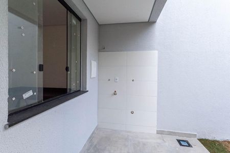 Casa à venda com 100m², 3 quartos e 2 vagas Casa à venda com 100m², 3 quartos e 2 vagasÁrea de serviço