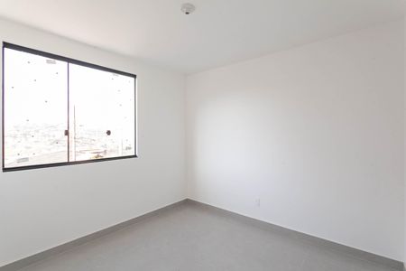 Casa à venda com 100m², 3 quartos e 2 vagas Casa à venda com 100m², 3 quartos e 2 vagasSuíte
