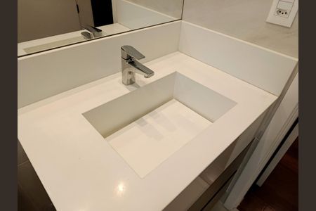 Apartamento à venda com 275m², 3 quartos e 4 vagas Apartamento à venda com 275m², 3 quartos e 4 vagasBanheiro da Suíte 1