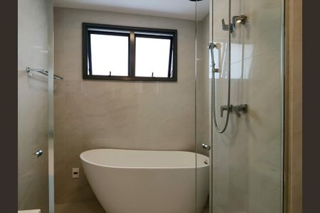 Apartamento à venda com 275m², 3 quartos e 4 vagas Apartamento à venda com 275m², 3 quartos e 4 vagasBanheiro da Suíte 3