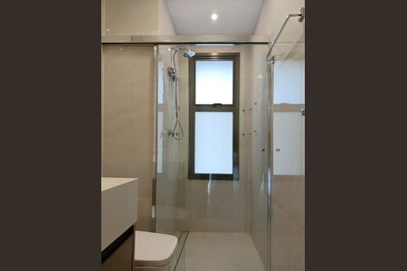 Apartamento à venda com 275m², 3 quartos e 4 vagas Apartamento à venda com 275m², 3 quartos e 4 vagasBanheiro da Suíte 2