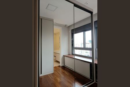 Apartamento à venda com 275m², 3 quartos e 4 vagas Apartamento à venda com 275m², 3 quartos e 4 vagasCloset da suíte 3