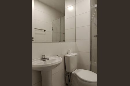 Apartamento à venda com 275m², 3 quartos e 4 vagas Apartamento à venda com 275m², 3 quartos e 4 vagasÁrea de Serviço - banheiro