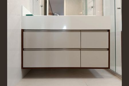 Apartamento à venda com 275m², 3 quartos e 4 vagas Apartamento à venda com 275m², 3 quartos e 4 vagasBanheiro da Suíte 3