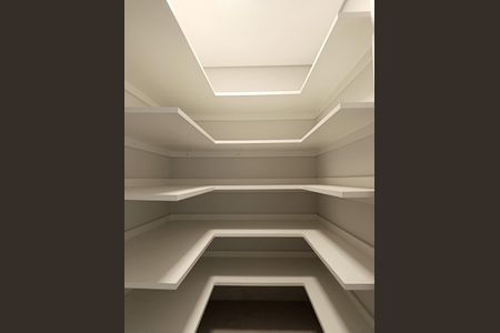 Apartamento à venda com 275m², 3 quartos e 4 vagas Apartamento à venda com 275m², 3 quartos e 4 vagasDespensa