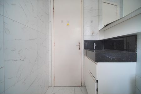 Banheiro de casa à venda com 3 quartos, 180m² em Vila Nova, Novo Hamburgo