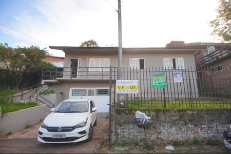 Fachada de casa à venda com 3 quartos, 180m² em Vila Nova, Novo Hamburgo