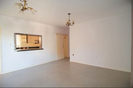 Casa para alugar com 180m², 3 quartos e 2 vagasSala