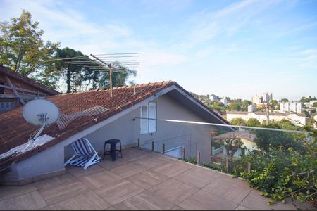 Área externa de casa à venda com 3 quartos, 180m² em Vila Nova, Novo Hamburgo