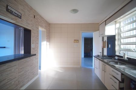Casa para alugar com 180m², 3 quartos e 2 vagasCozinha